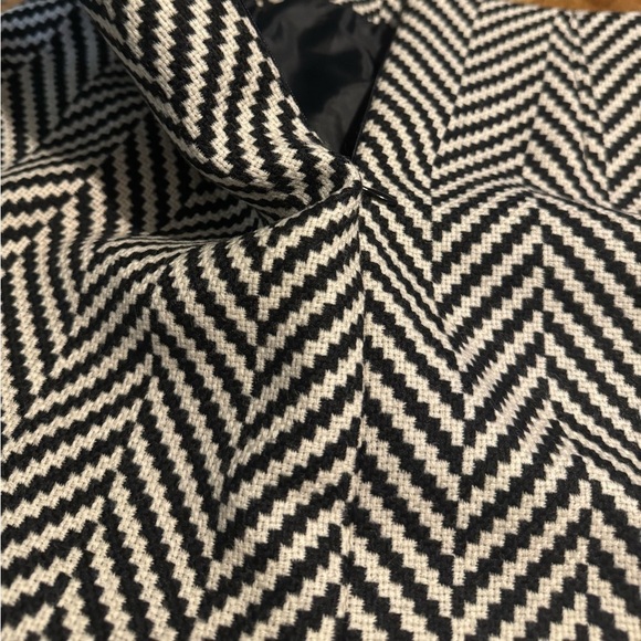 Talbots 100% wool skirt black and white excellent condition size 14 petite. - Picture 10 of 11